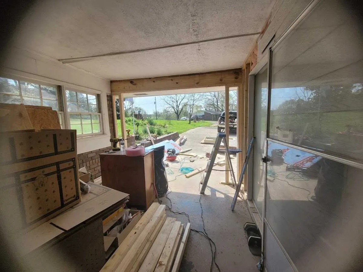 Air movers and dehumidifier for Water Mitigation Services in Los Fresnos